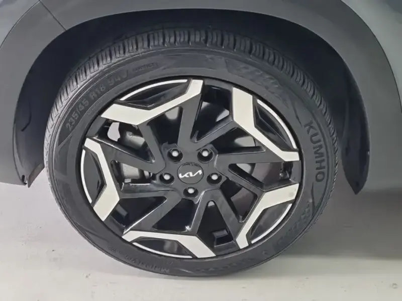 2024 Kia Seltos с пробегом 20 570 км