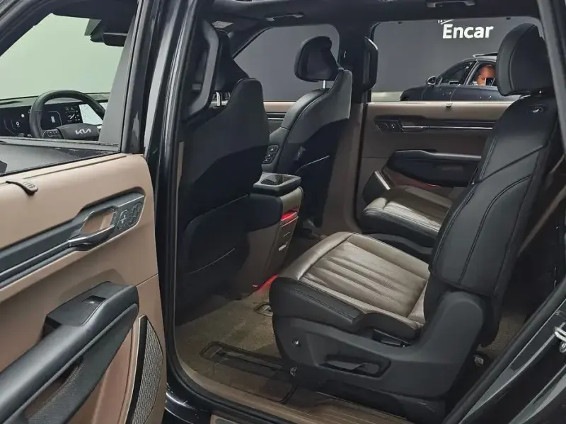 2023 Kia EV9 с пробегом 84 139 км