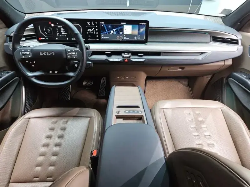 2023 Kia EV9 с пробегом 23 404 км