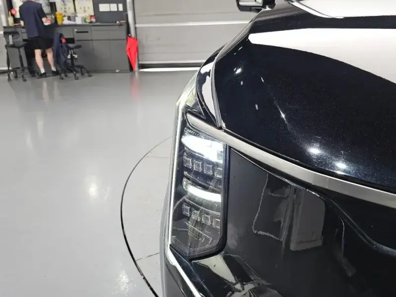 2023 Kia EV9 с пробегом 23 404 км