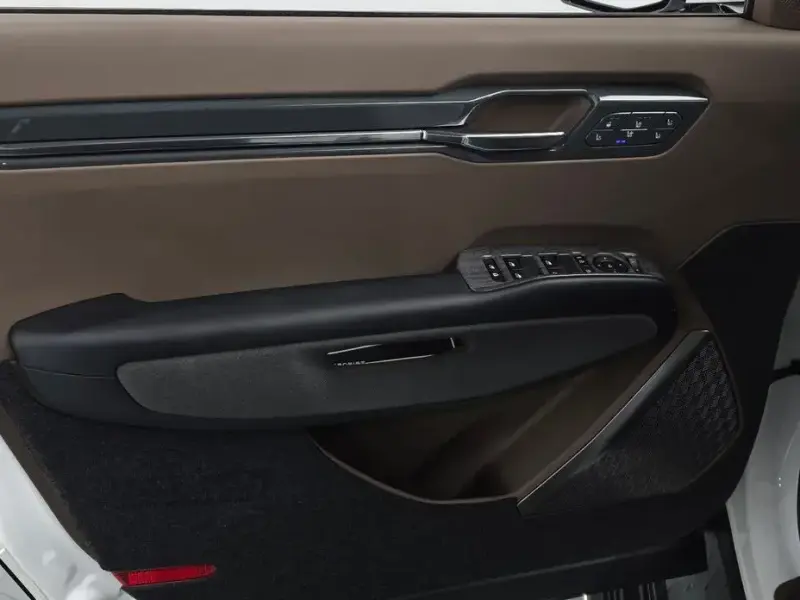 2023 Kia EV9 с пробегом 48 404 км