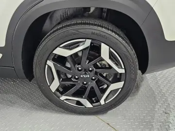 2024 Kia Seltos с пробегом 32 285 км