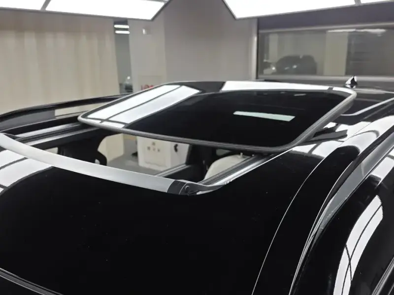 2025 Kia EV9 с пробегом 7 685 км