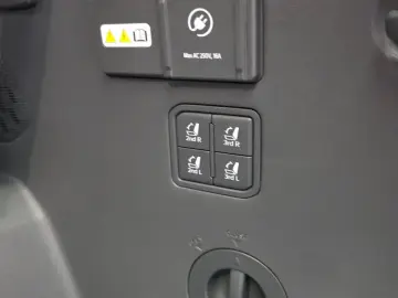 2025 Kia EV9 с пробегом 7 685 км