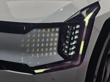 2023 Kia EV9 с пробегом 55 504 км
