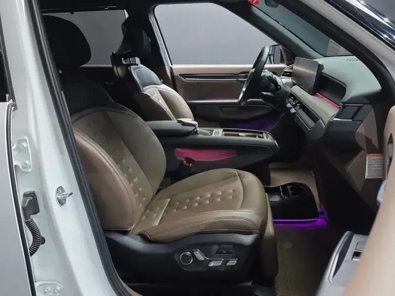 2023 Kia EV9 с пробегом 55 504 км