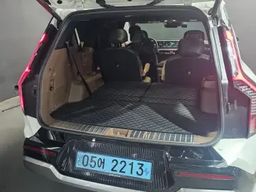 2023 Kia EV9 с пробегом 55 504 км