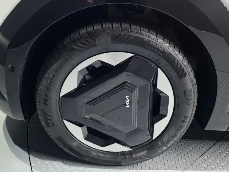 2023 Kia EV9 с пробегом 88 150 км
