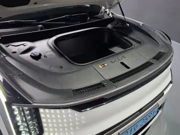 2023 Kia EV9 с пробегом 88 150 км