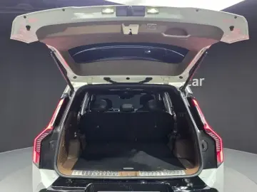 2023 Kia EV9 с пробегом 88 150 км
