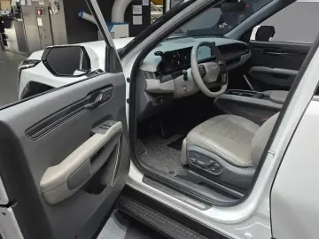 2023 Kia EV9 с пробегом 40 969 км