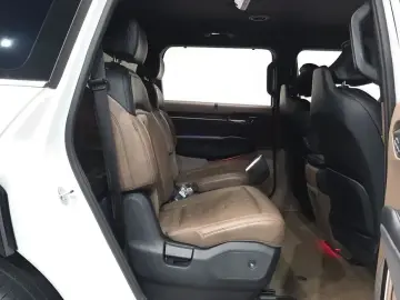 2023 Kia EV9 с пробегом 31 481 км