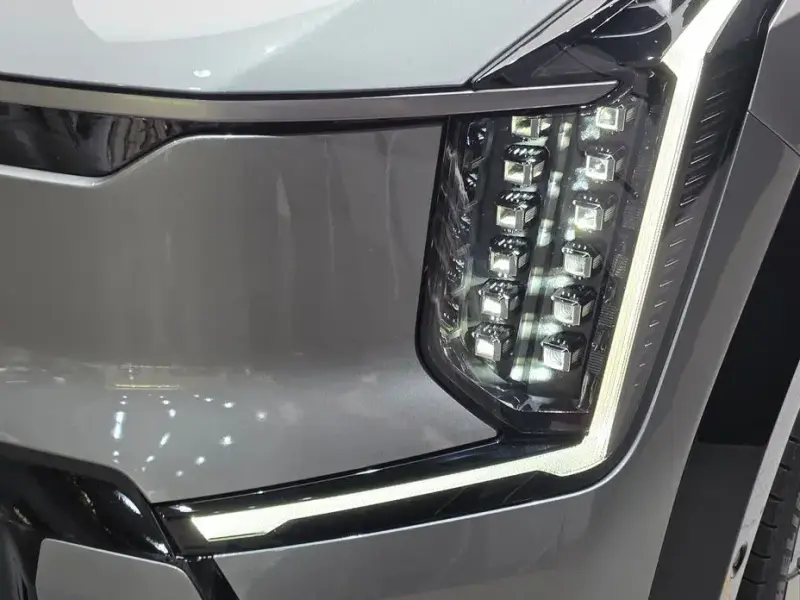 2024 Kia EV9 с пробегом 36 697 км