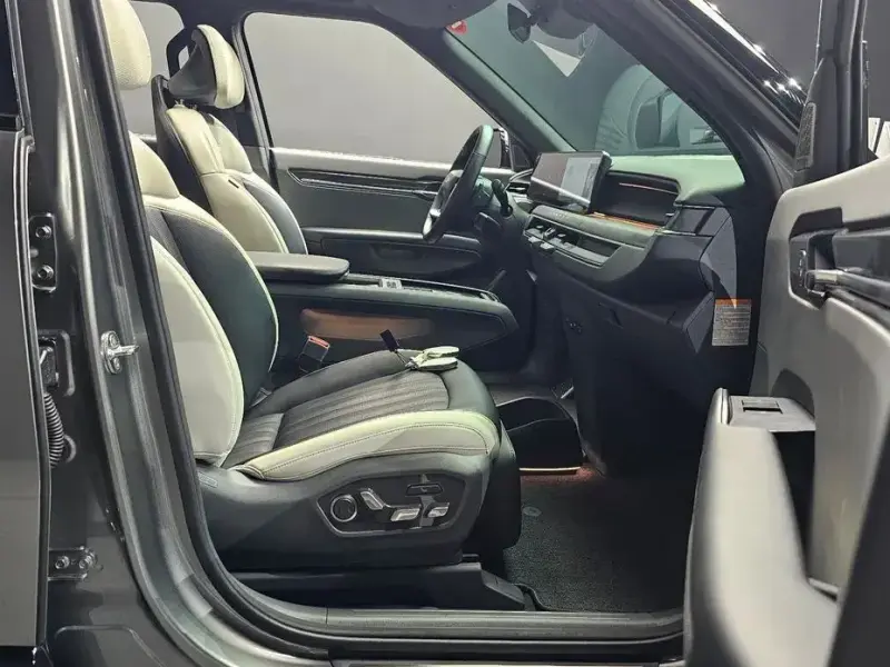 2024 Kia EV9 с пробегом 36 697 км
