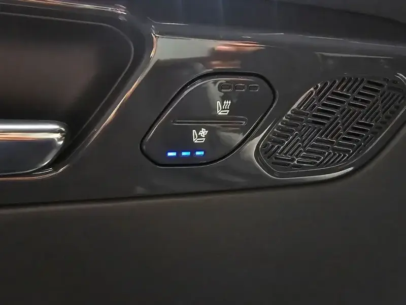 2024 Kia EV9 с пробегом 36 697 км