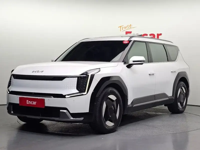 2023 Kia EV9 с пробегом 69 964 км