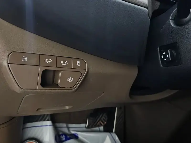 2023 Kia EV9 с пробегом 69 964 км