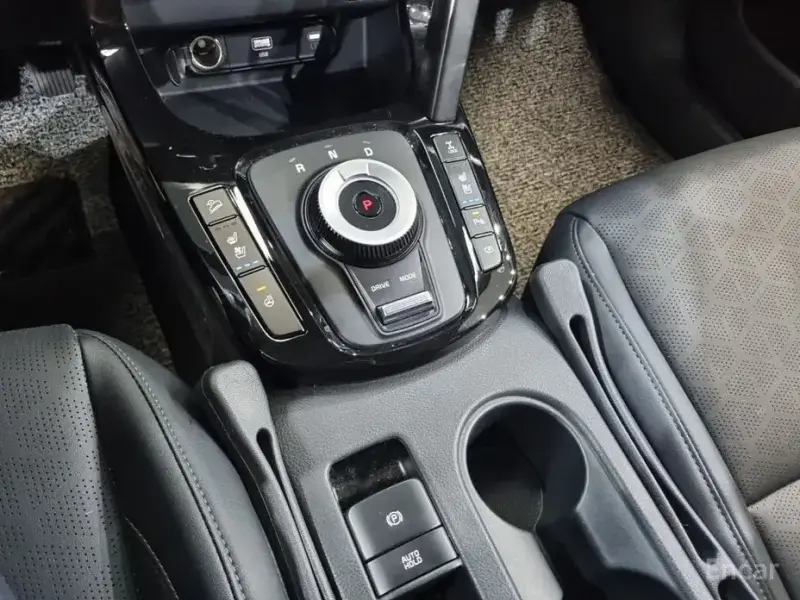 2025 Kia Seltos с пробегом 9 330 км