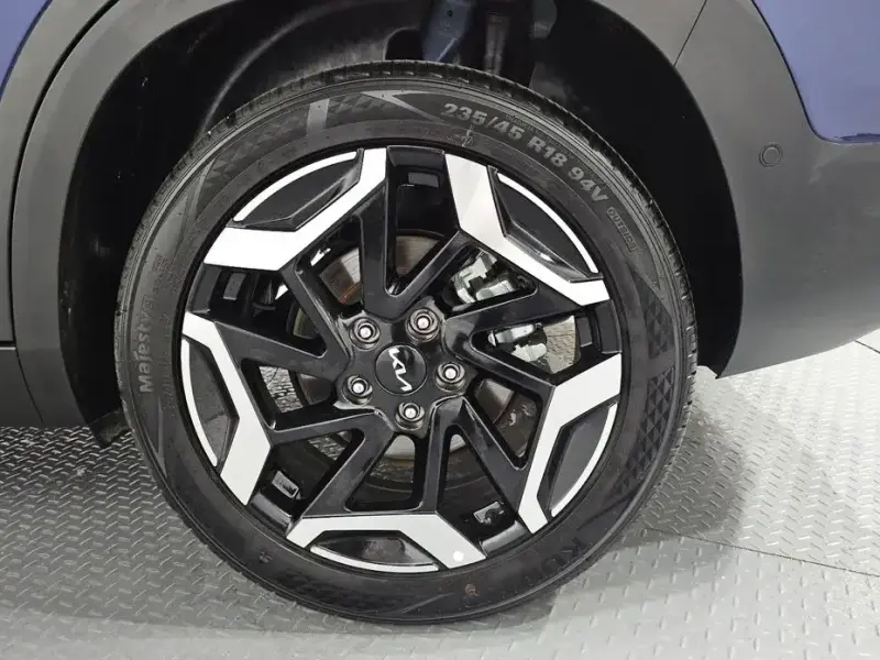 2025 Kia Seltos с пробегом 7 827 км