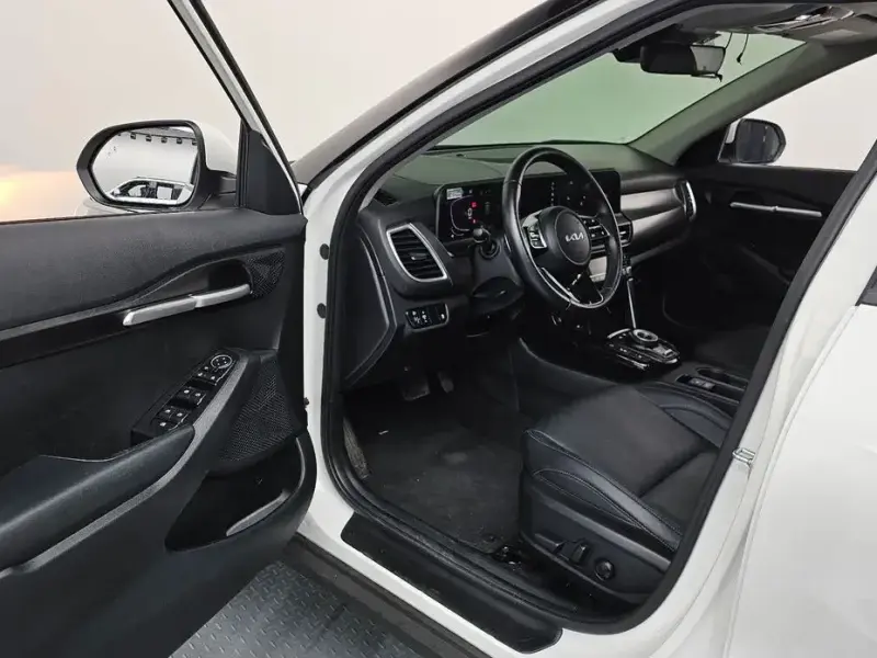 2024 Kia Seltos с пробегом 48 079 км