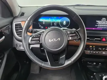 2024 Kia Seltos с пробегом 33 522 км