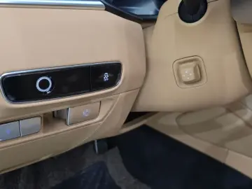 2022 Kia K9 с пробегом 84 392 км