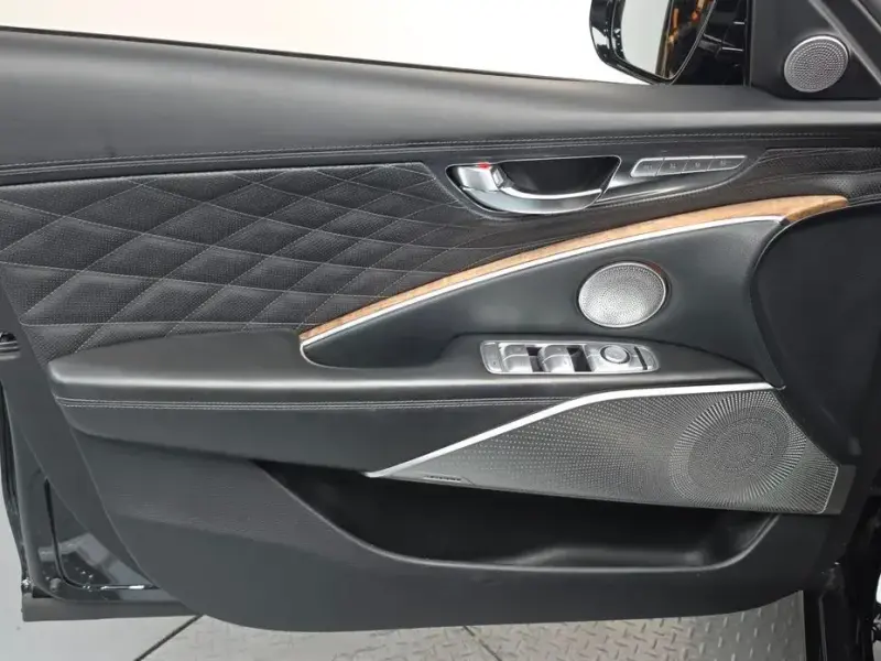 2023 Kia K9 с пробегом 59 077 км