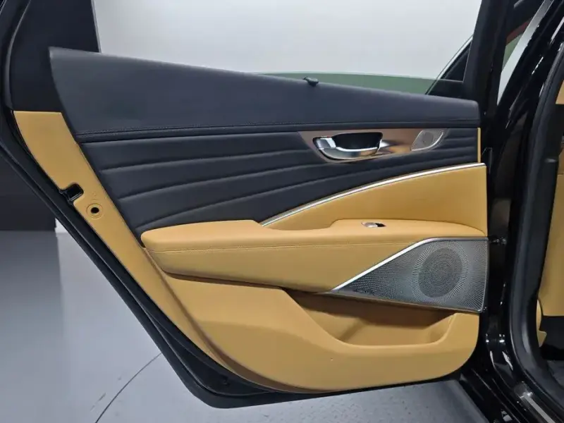 2023 Kia K9 с пробегом 97 957 км