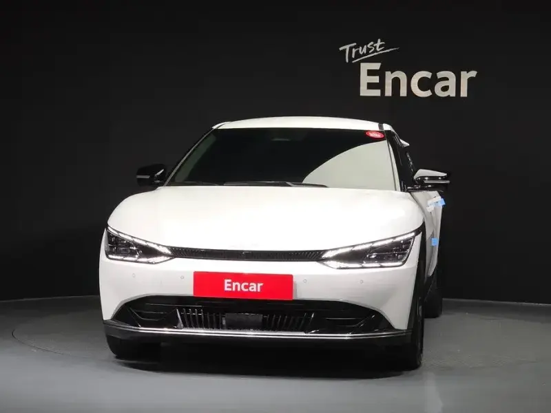 2024 Kia EV6 с пробегом 28 876 км