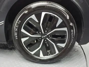 2022 Kia EV6 с пробегом 83 094 км