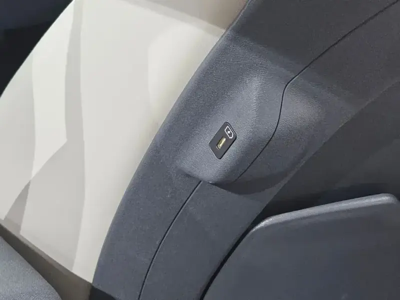 2022 Kia EV6 с пробегом 83 094 км
