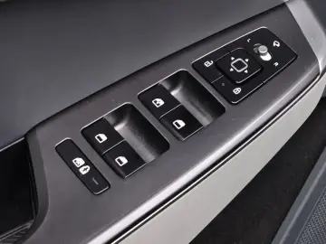 2022 Kia EV6 с пробегом 83 094 км