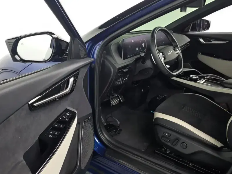 2022 Kia EV6 с пробегом 38 350 км
