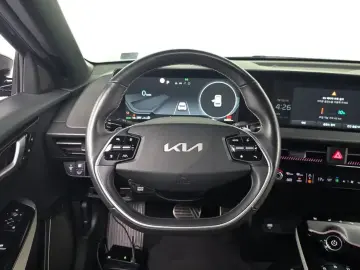 2022 Kia EV6 с пробегом 38 350 км
