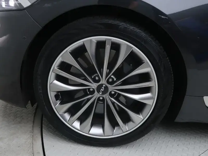2023 Kia K9 с пробегом 32 520 км