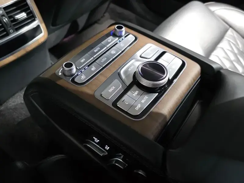 2023 Kia K9 с пробегом 20 176 км