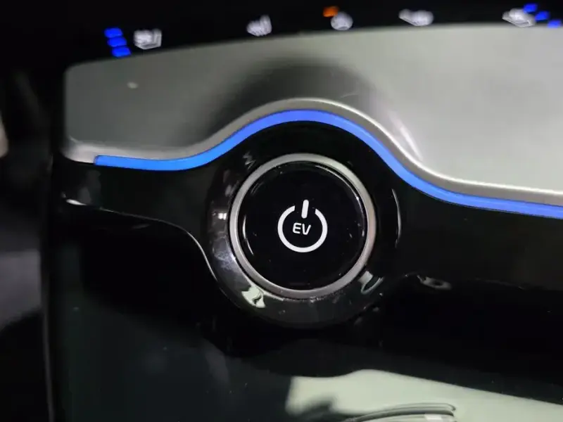 2024 Kia EV6 с пробегом 39 483 км