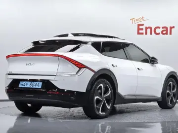 2022 Kia EV6 с пробегом 57 463 км