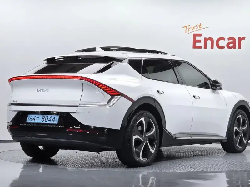2022 Kia EV6 с пробегом 57 463 км