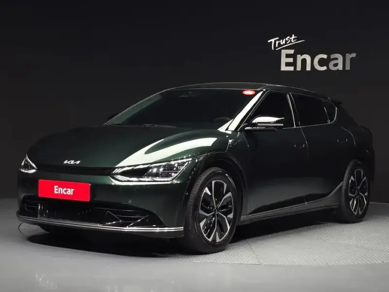 2022 Kia EV6 с пробегом 48 230 км