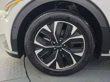 2024 Kia EV6 с пробегом 36 492 км