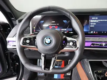 2023 BMW i7 с пробегом 24 577 км