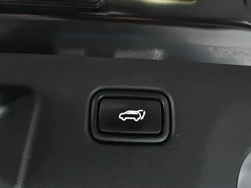 2023 Kia EV6 с пробегом 75 028 км