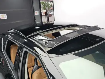 2023 Kia EV6 с пробегом 75 028 км