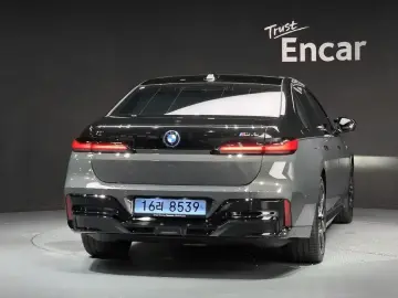 2024 BMW i7 с пробегом 16 228 км