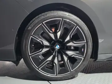 2024 BMW i7 с пробегом 16 228 км