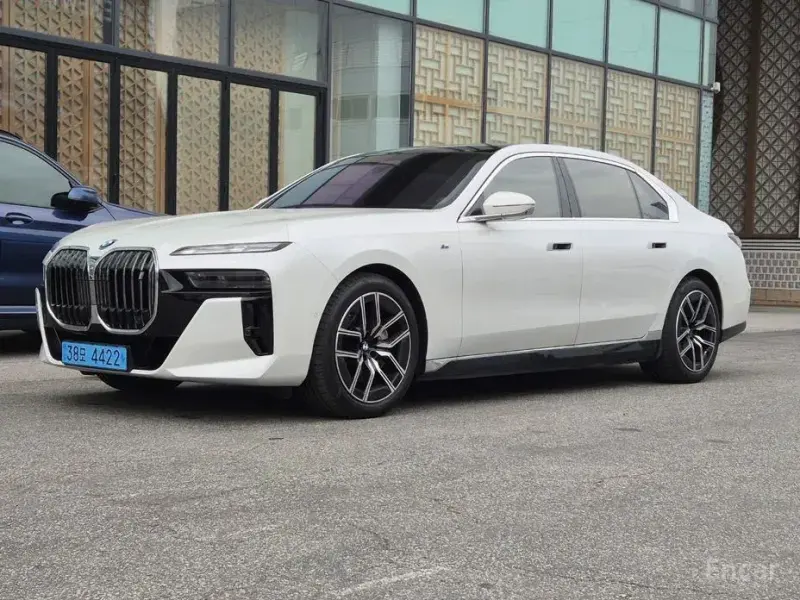 2024 BMW i7 с пробегом 24 934 км