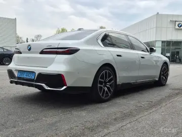 2024 BMW i7 с пробегом 24 934 км