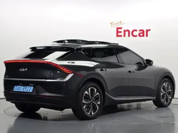 2023 Kia EV6 с пробегом 33 127 км