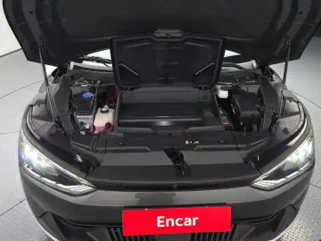 2023 Kia EV6 с пробегом 33 127 км